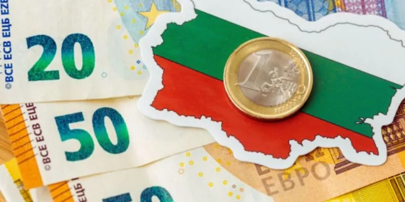 Learn about the benefits of adopting the Euro